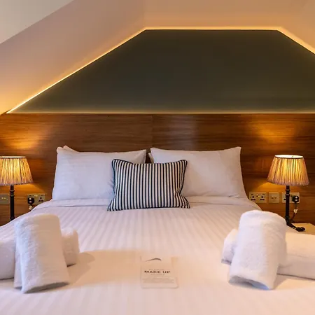 The Crown Pub & Guesthouse